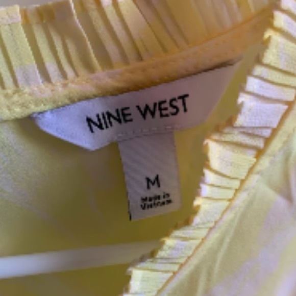 NWT Nine West ladies flowy blouse size medium - Picture 2 of 4